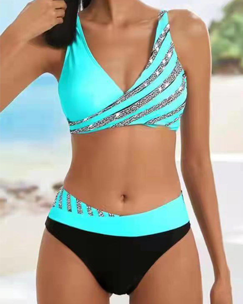 Mona - Bikini Drukani dans des couleurs chaudes