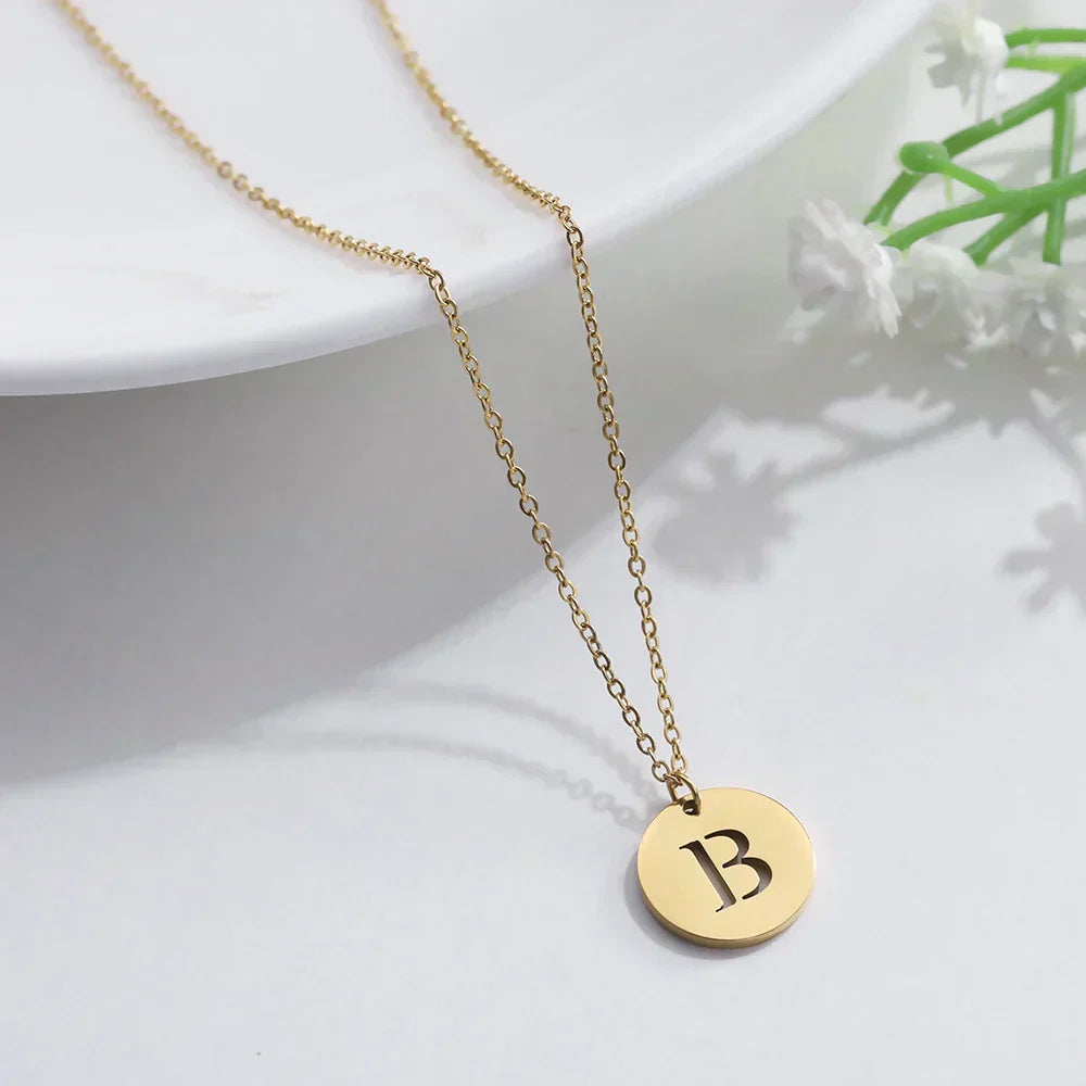 Collier Pendentif Lettre en Or Élégant