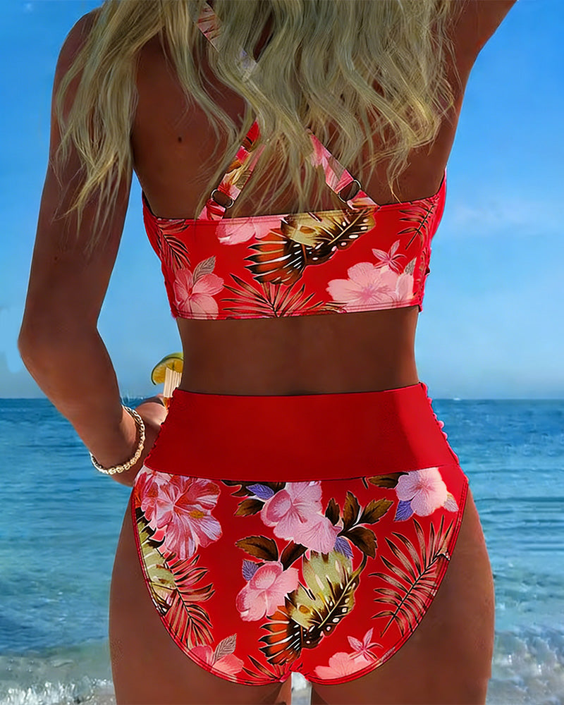 Bikini avec motif floral contrasté et découpe