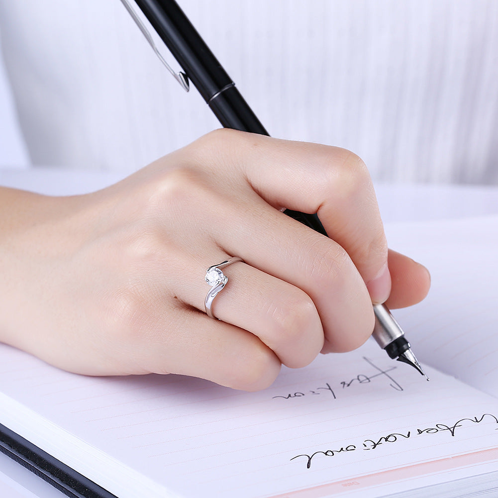 Aurore | Bague Solitaire à Cristal Serti en Torsade