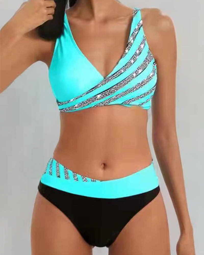 Mona - Bikini Drukani dans des couleurs chaudes